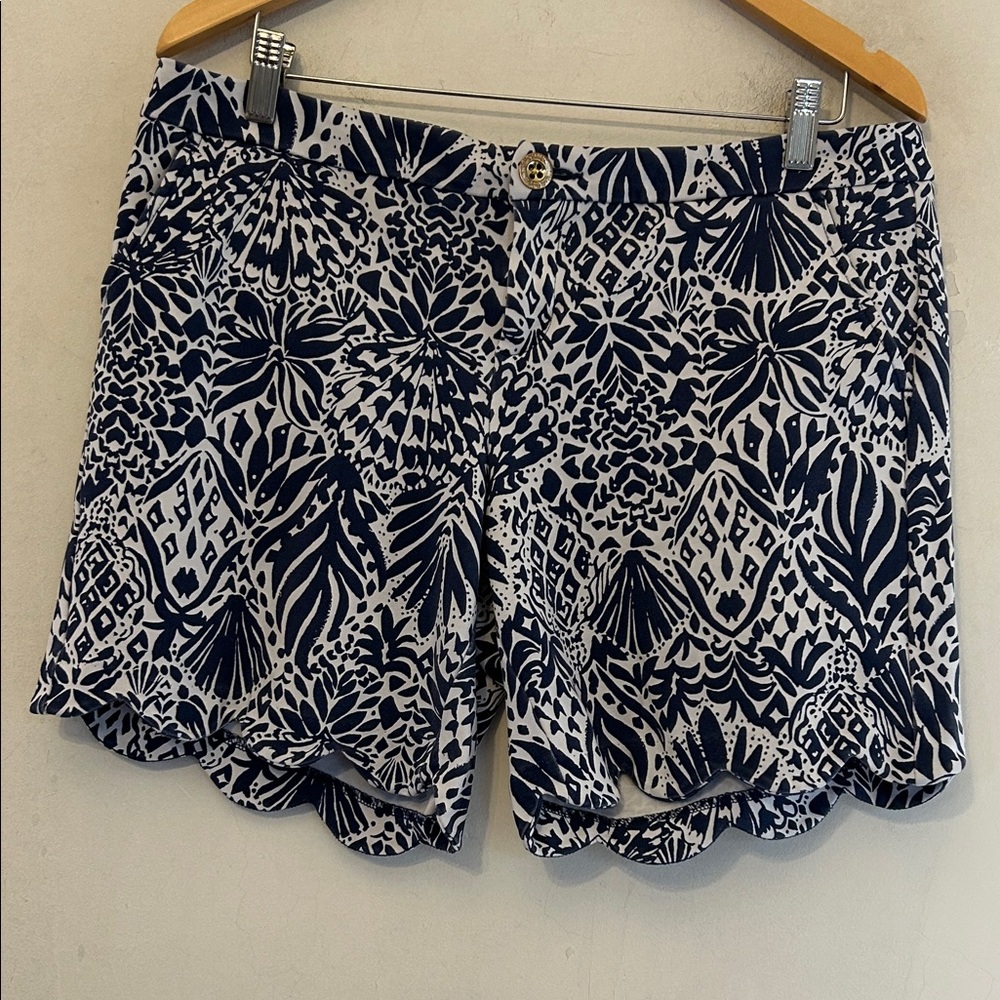 Lilly Pulitzer wedgewood blue  Floral Scallop-Edge Shorts Size 14 EUC